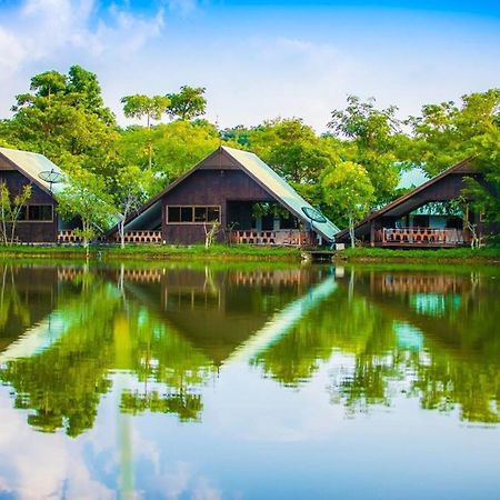 Tanita Lagoon Resort Udon Thani Exterior foto