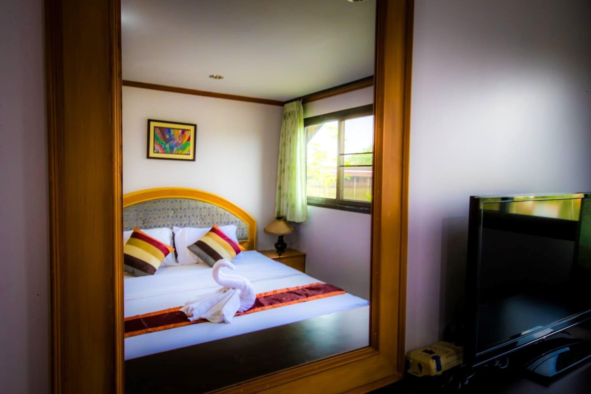 Tanita Lagoon Resort Udon Thani Exterior foto