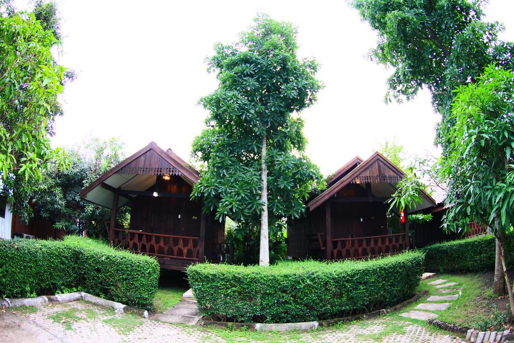 Tanita Lagoon Resort Udon Thani Quarto foto
